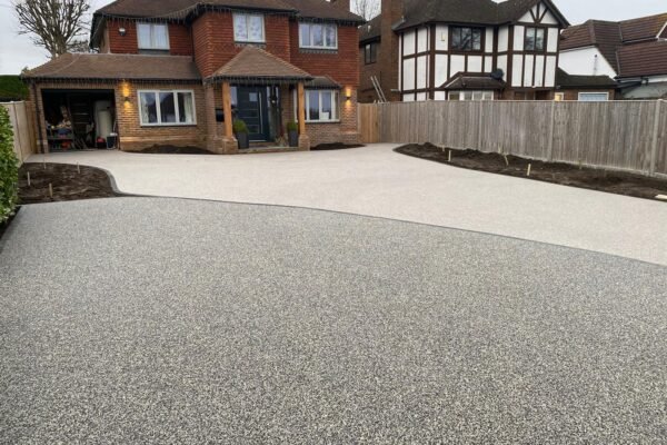 Bespoke design resin driveway installation