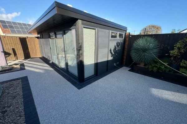Resin surfacing surrounding garden cabin in Kyoto Fall colour blend